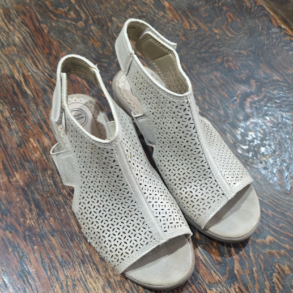 Girl's Beige Peep-Toe Sandals